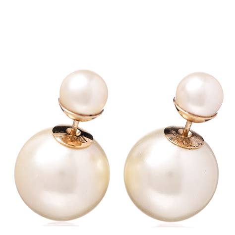 tribal pearl earrings Dior